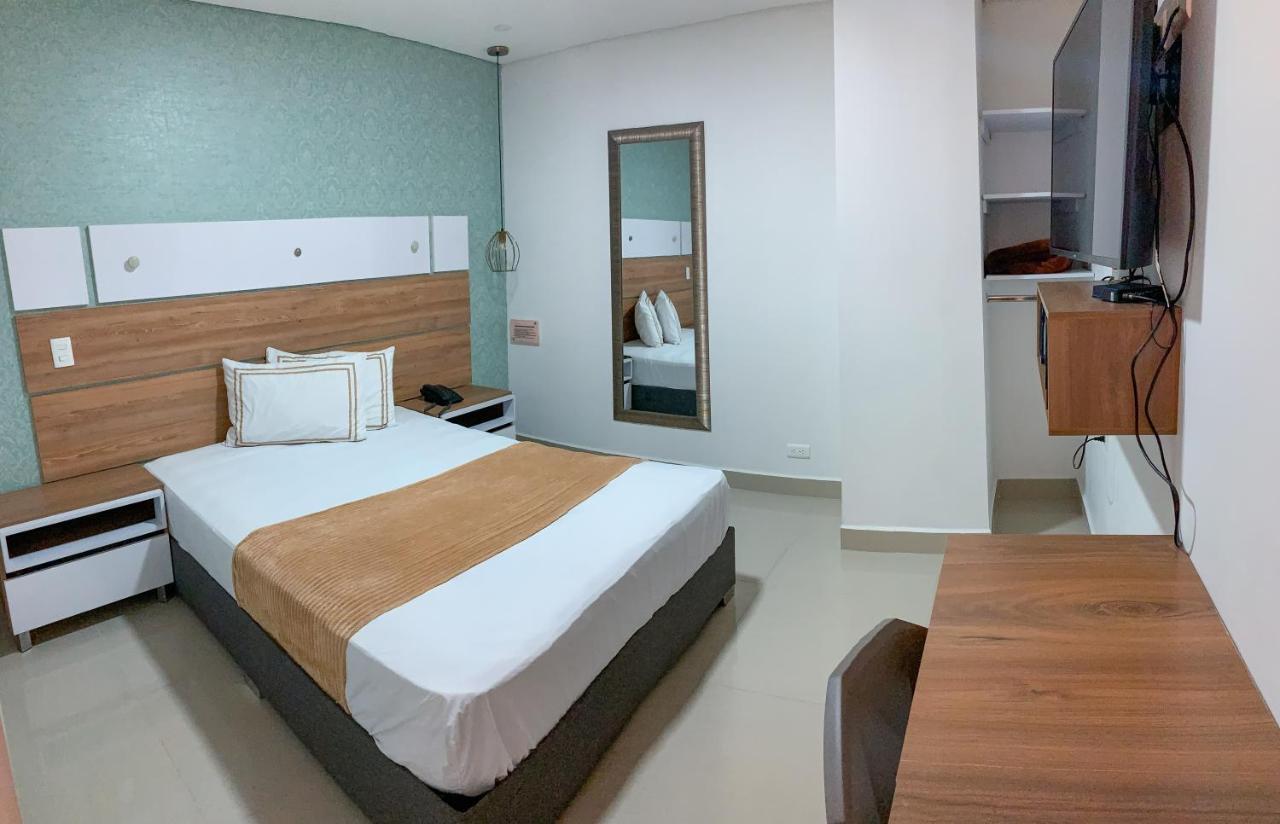 מדיין Infinity Hotel מראה חיצוני תמונה