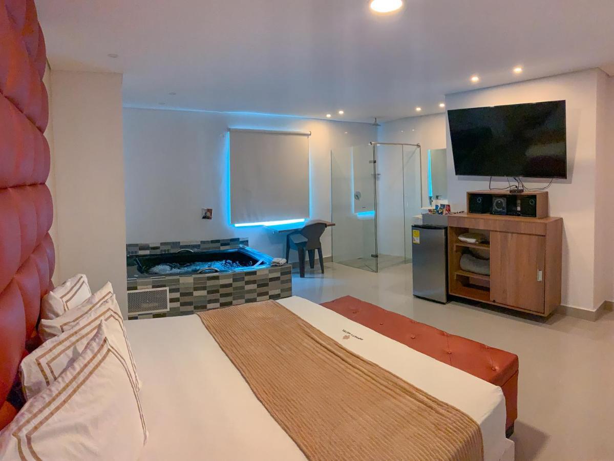 מדיין Infinity Hotel מראה חיצוני תמונה