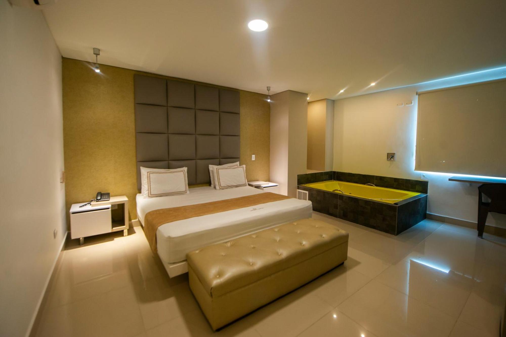 מדיין Infinity Hotel מראה חיצוני תמונה