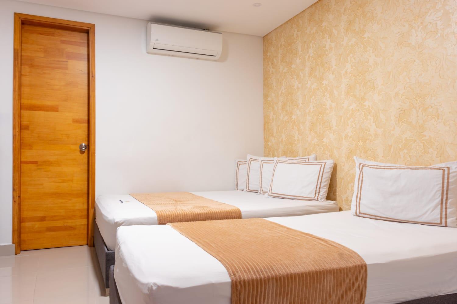 מדיין Infinity Hotel מראה חיצוני תמונה