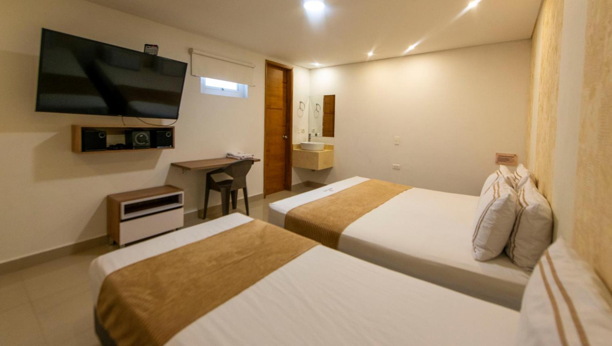 מדיין Infinity Hotel מראה חיצוני תמונה
