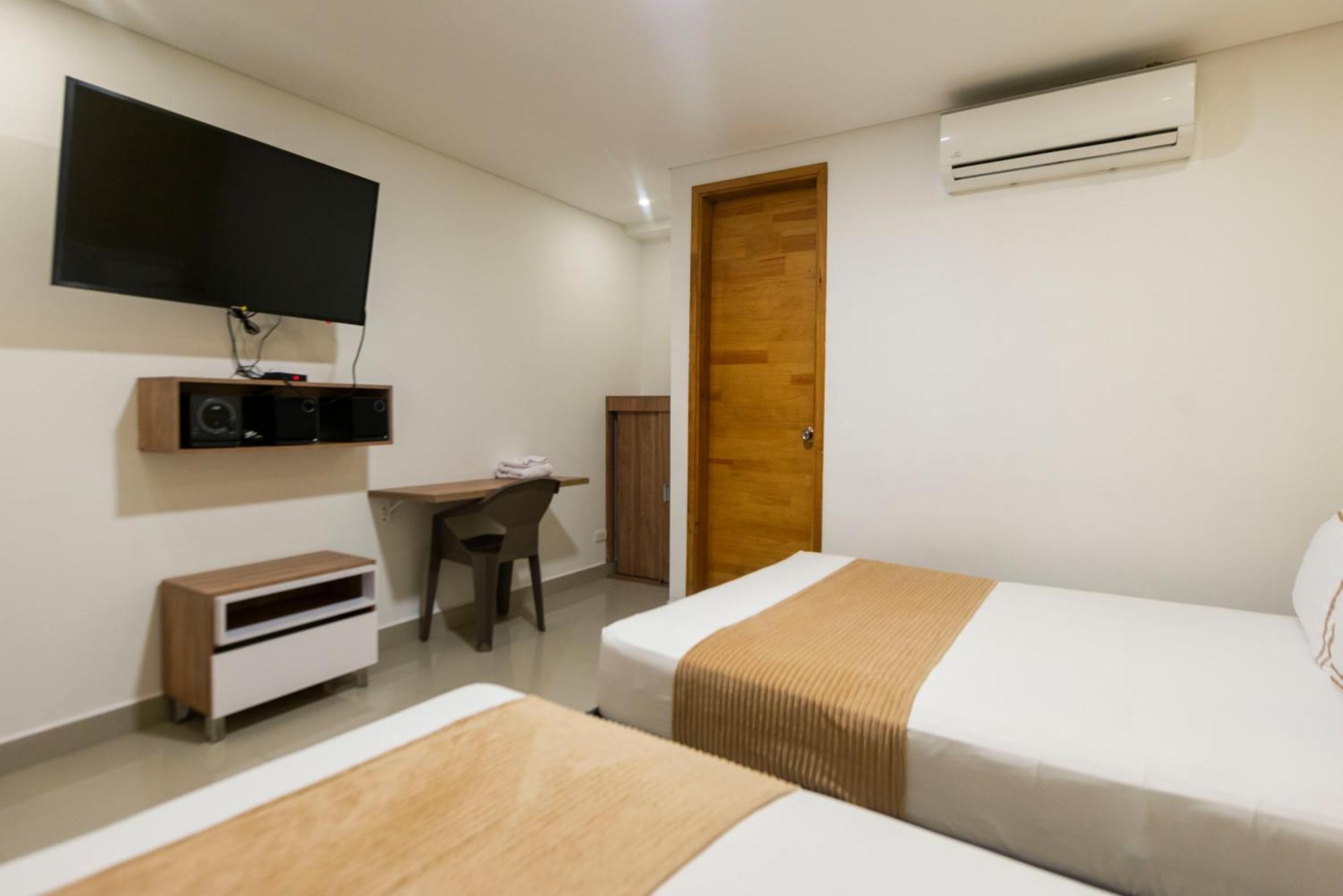 מדיין Infinity Hotel מראה חיצוני תמונה