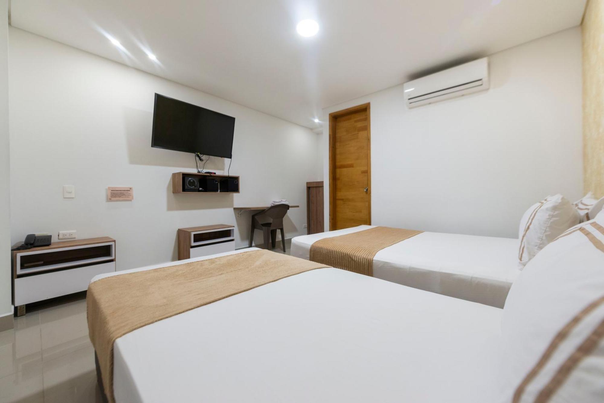 מדיין Infinity Hotel מראה חיצוני תמונה