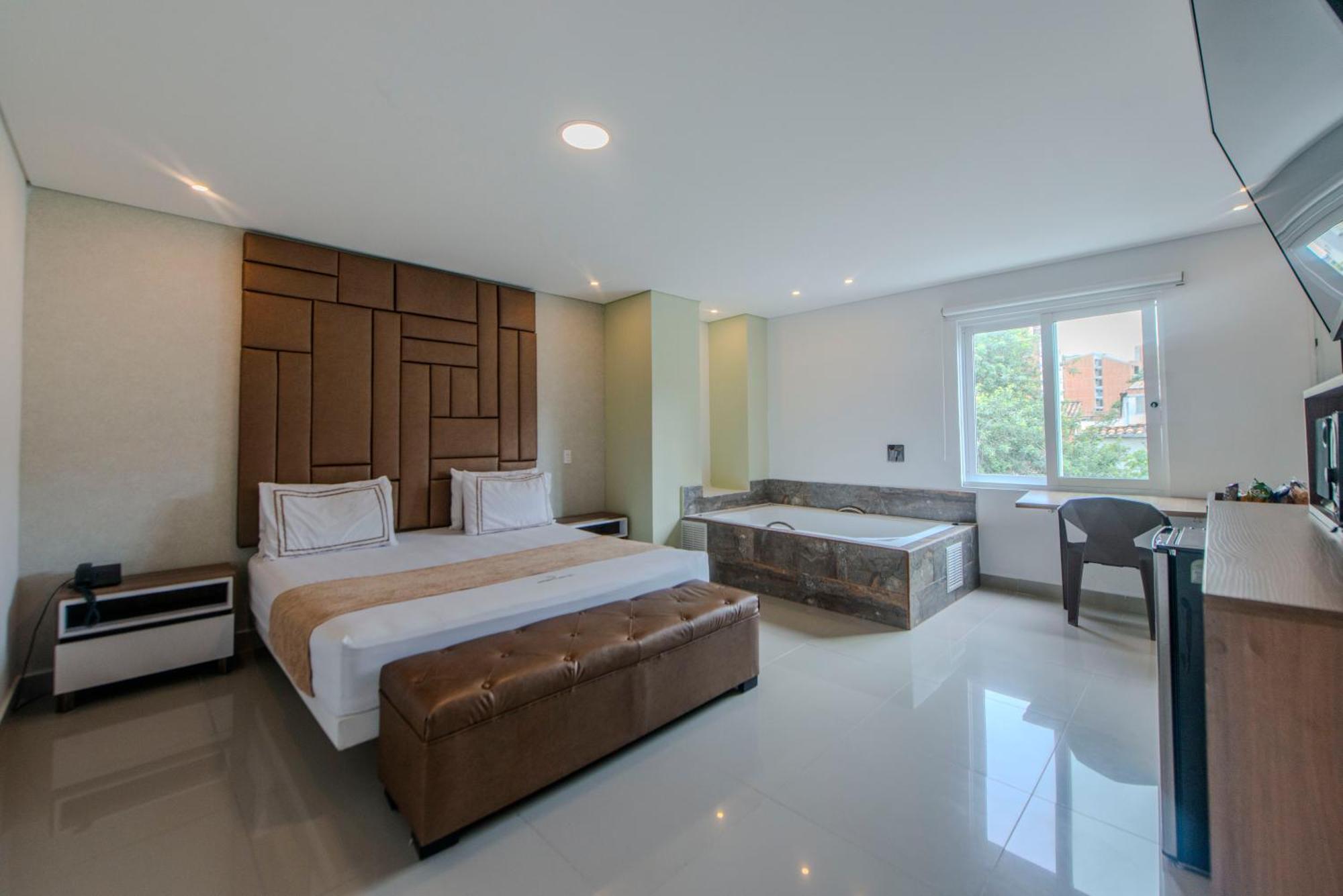 מדיין Infinity Hotel מראה חיצוני תמונה