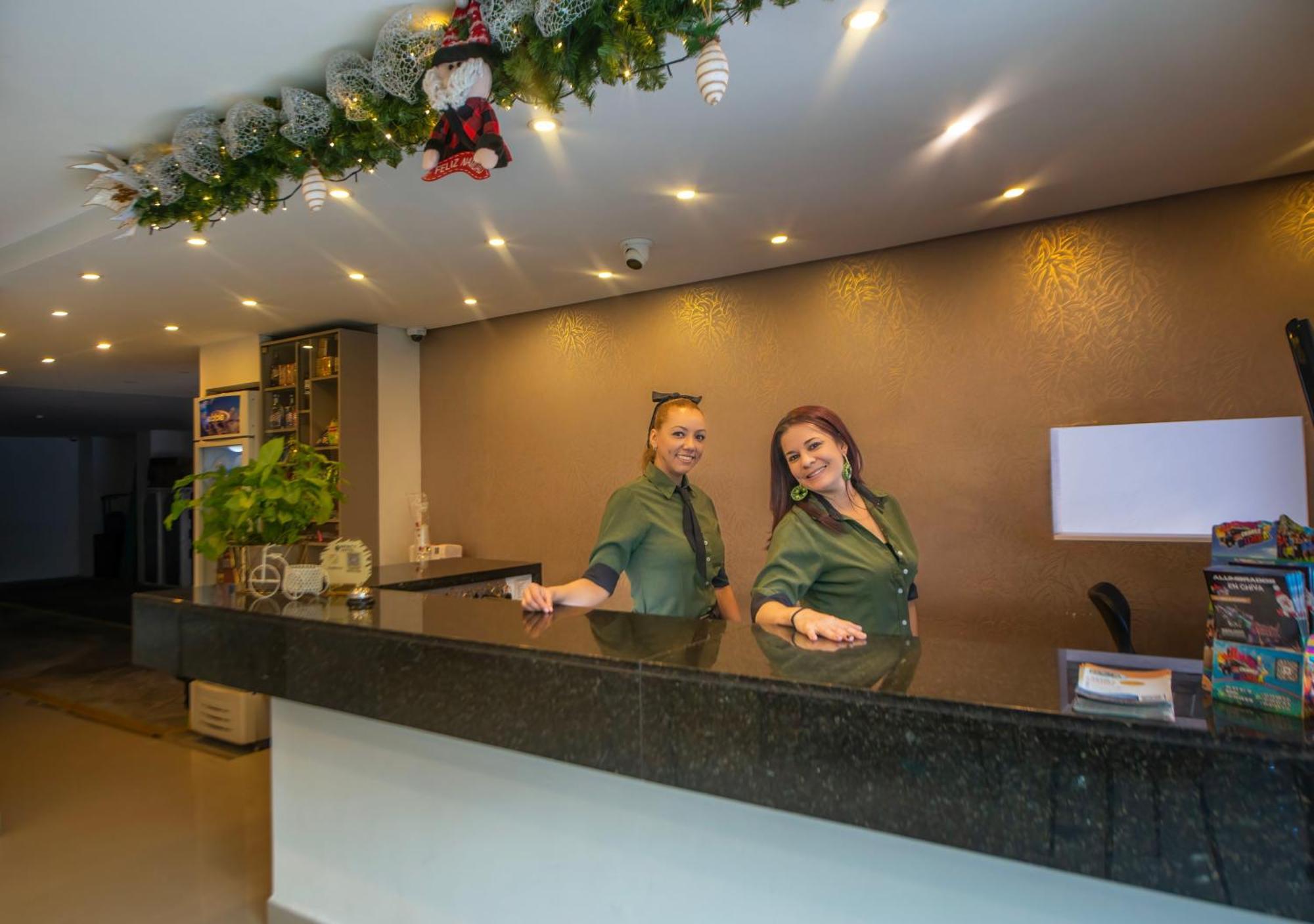 מדיין Infinity Hotel מראה חיצוני תמונה