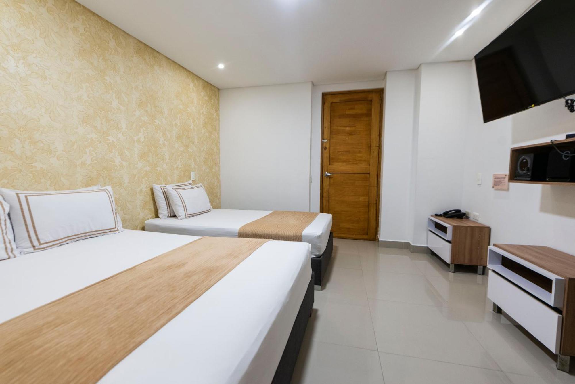 מדיין Infinity Hotel מראה חיצוני תמונה