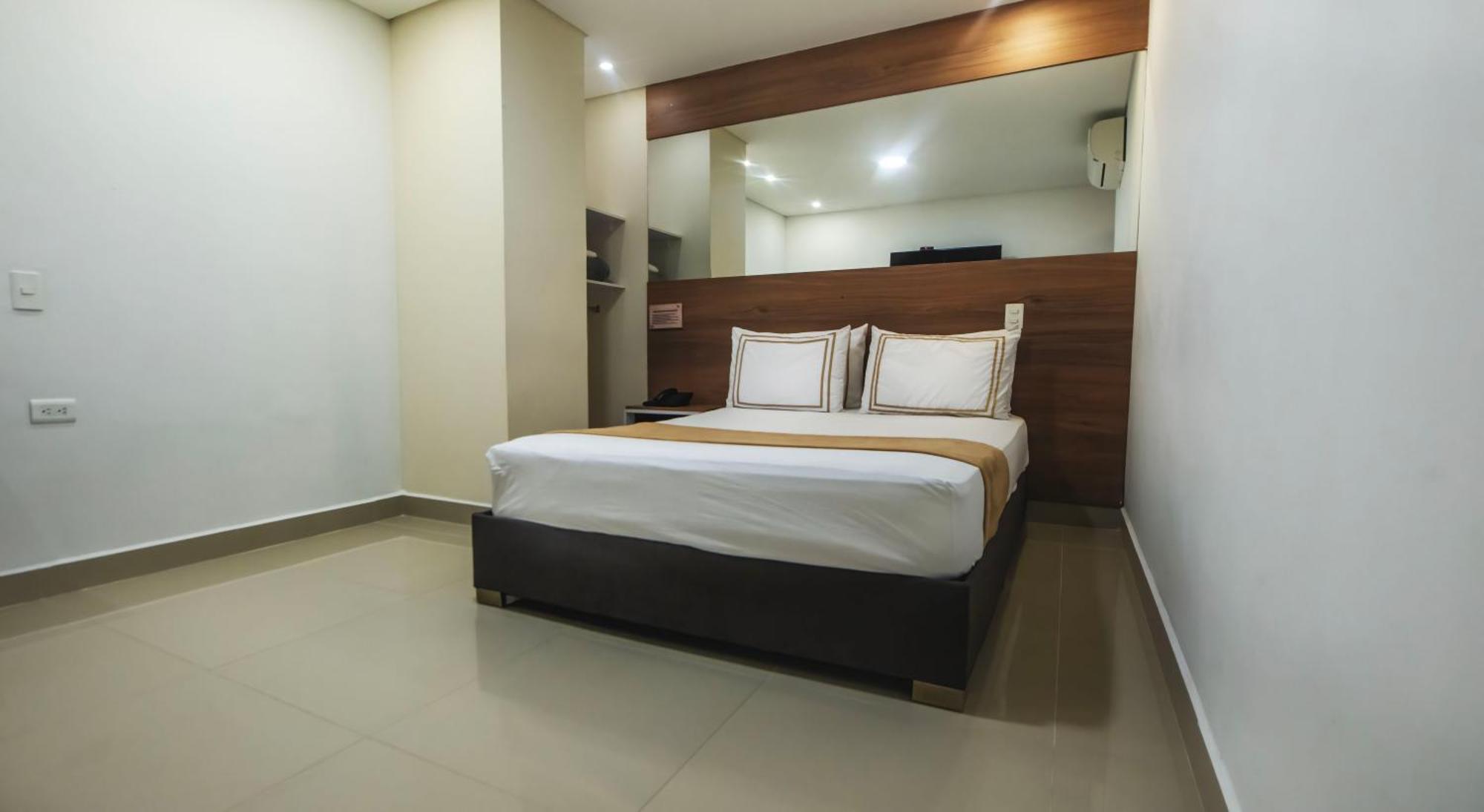מדיין Infinity Hotel מראה חיצוני תמונה
