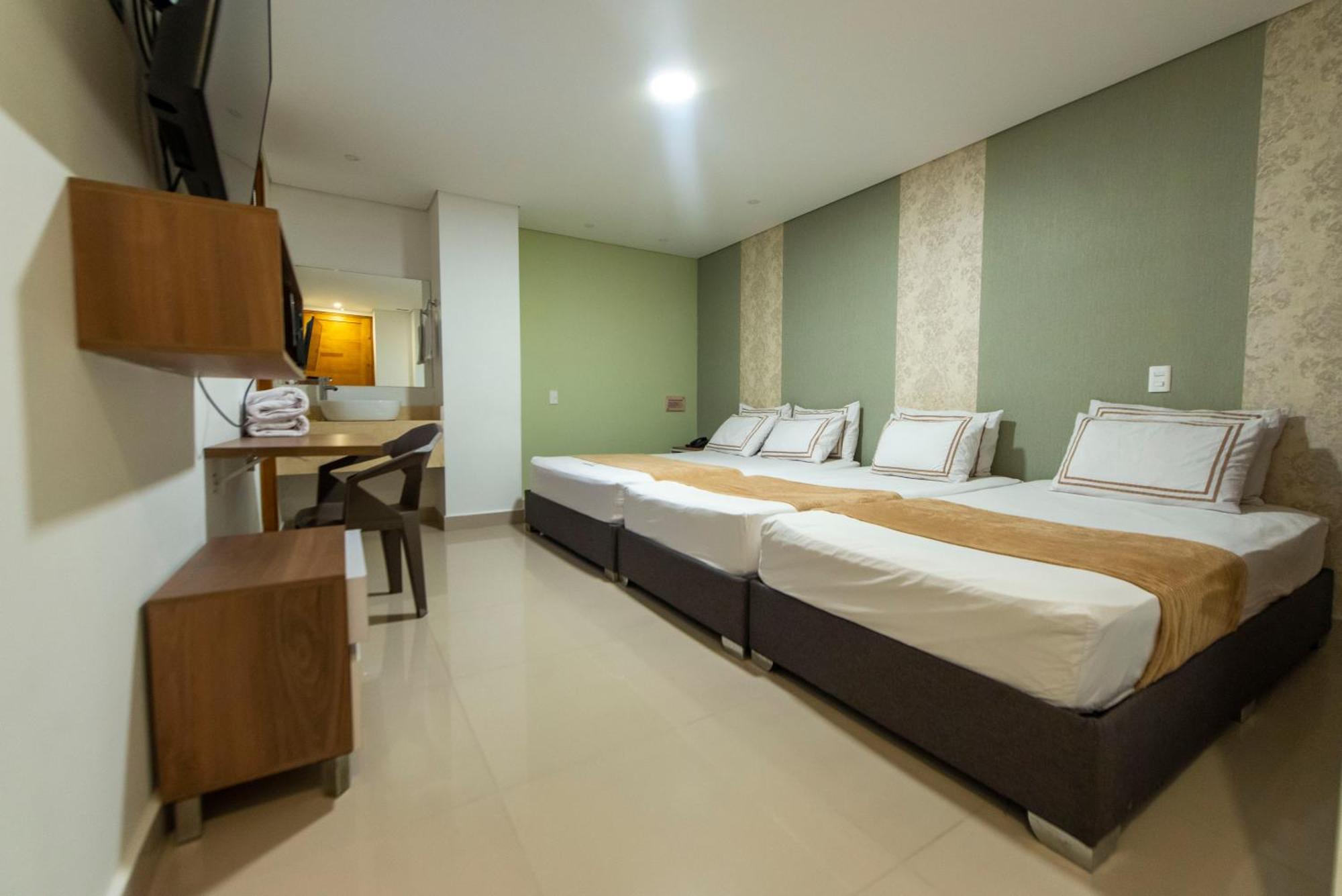 מדיין Infinity Hotel מראה חיצוני תמונה