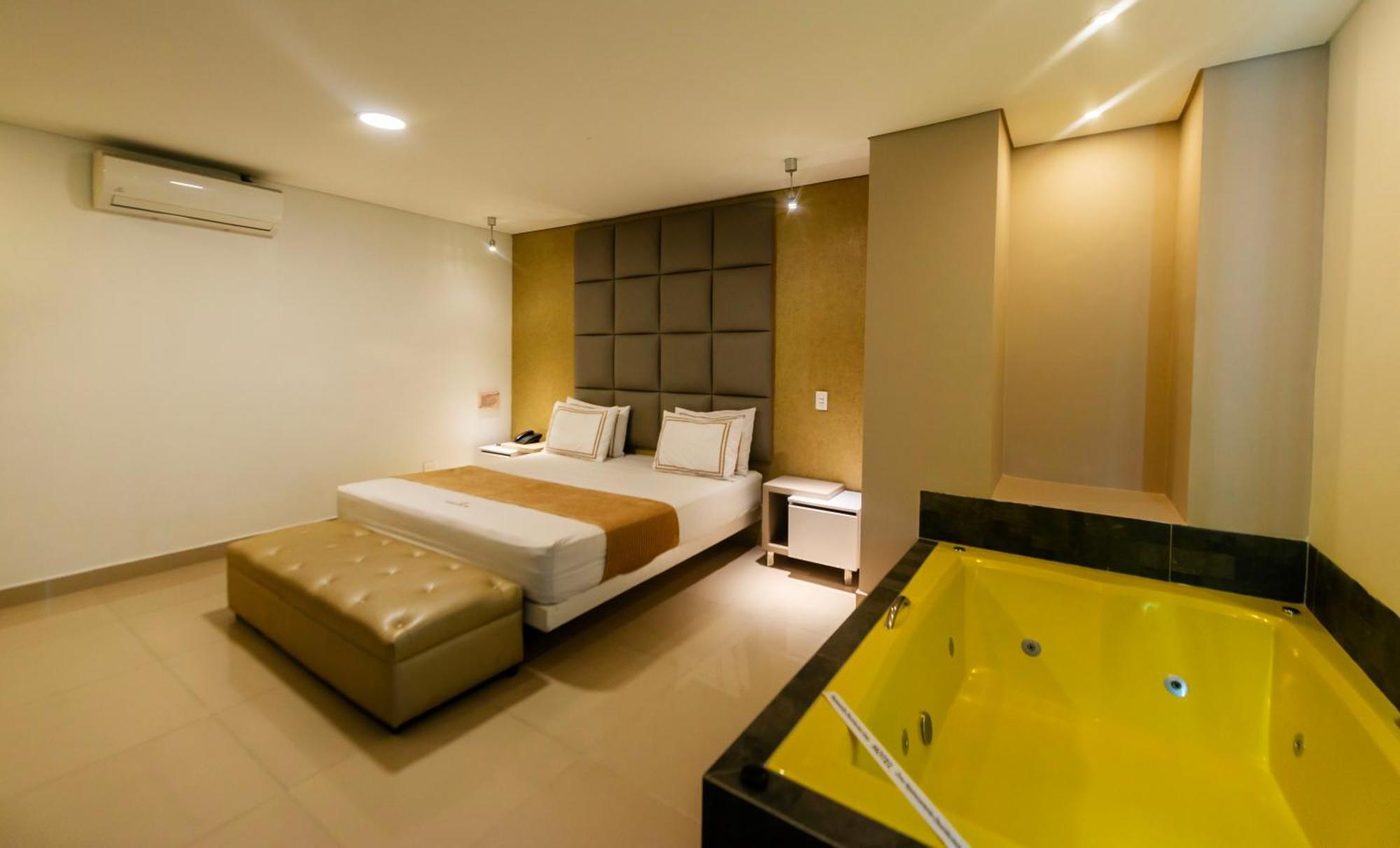 מדיין Infinity Hotel מראה חיצוני תמונה